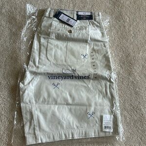 Vineyard vine khaki shorts size 42 with lacrosse emblem. Never worn/opened